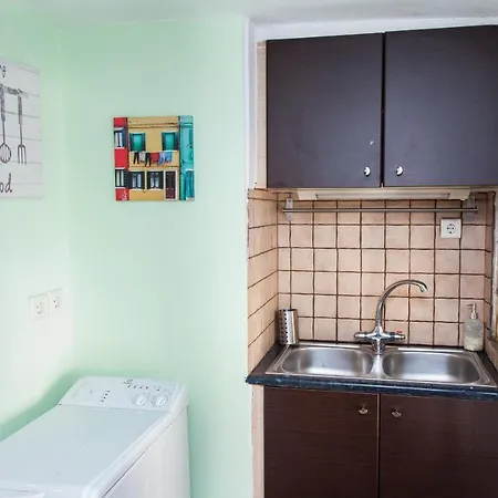 Cozy Studio In Keramikos! Athens